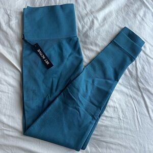 NEW Set Active Sculptflex Leggings in Neptune